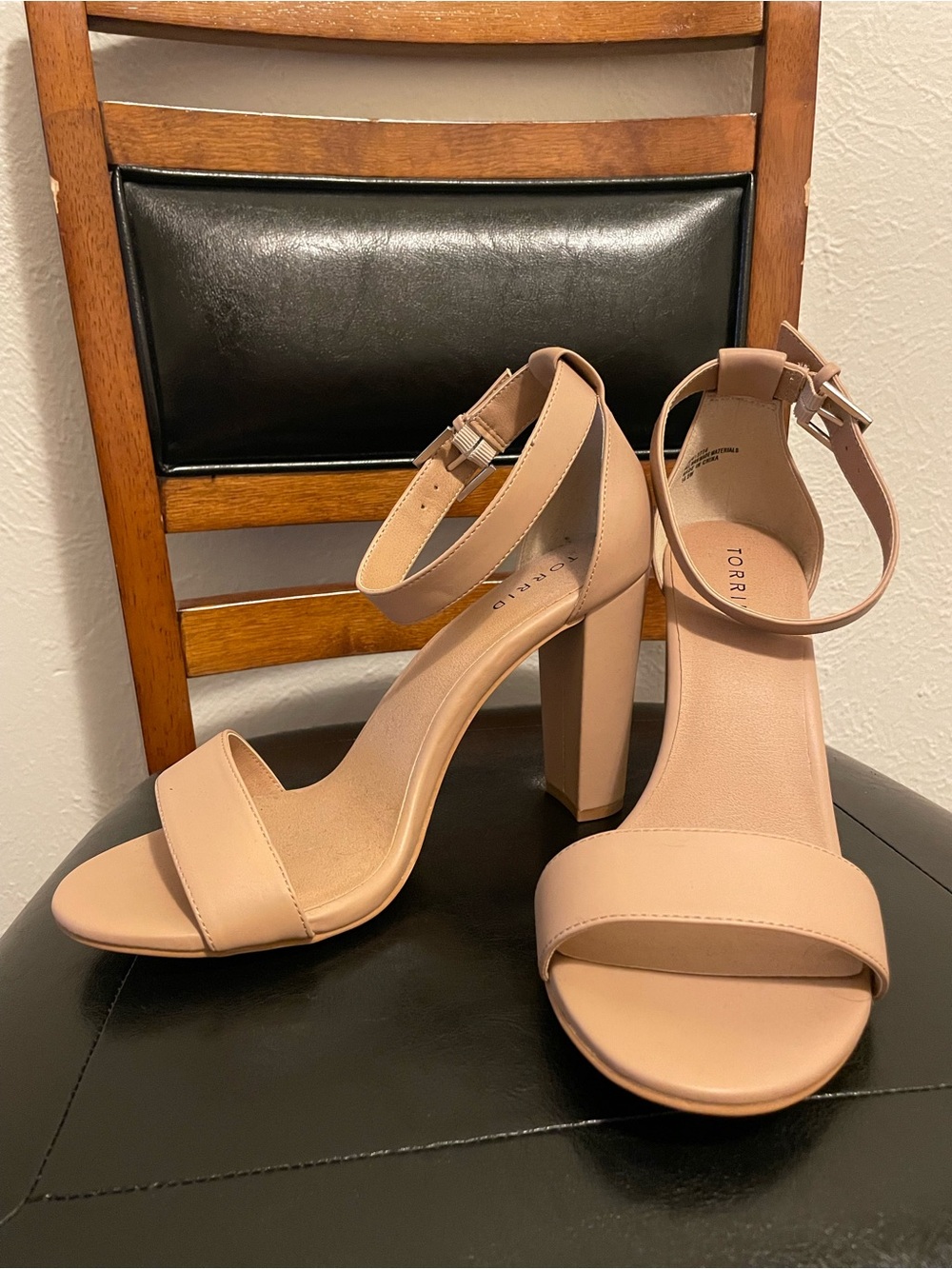 Nude, chunky heel. Never worn.

Size: 10.5W but fits like 11
